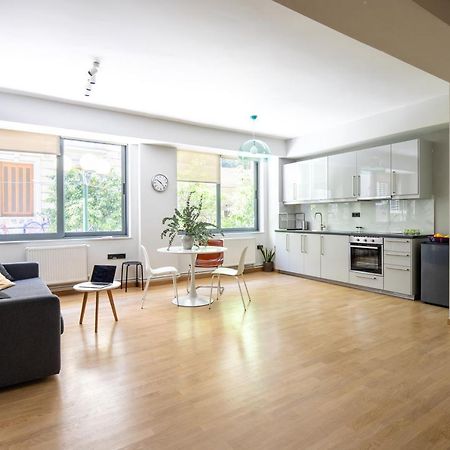 Bright 2Bdr Apartment Downtown Exarcheia! Atenas Exterior foto