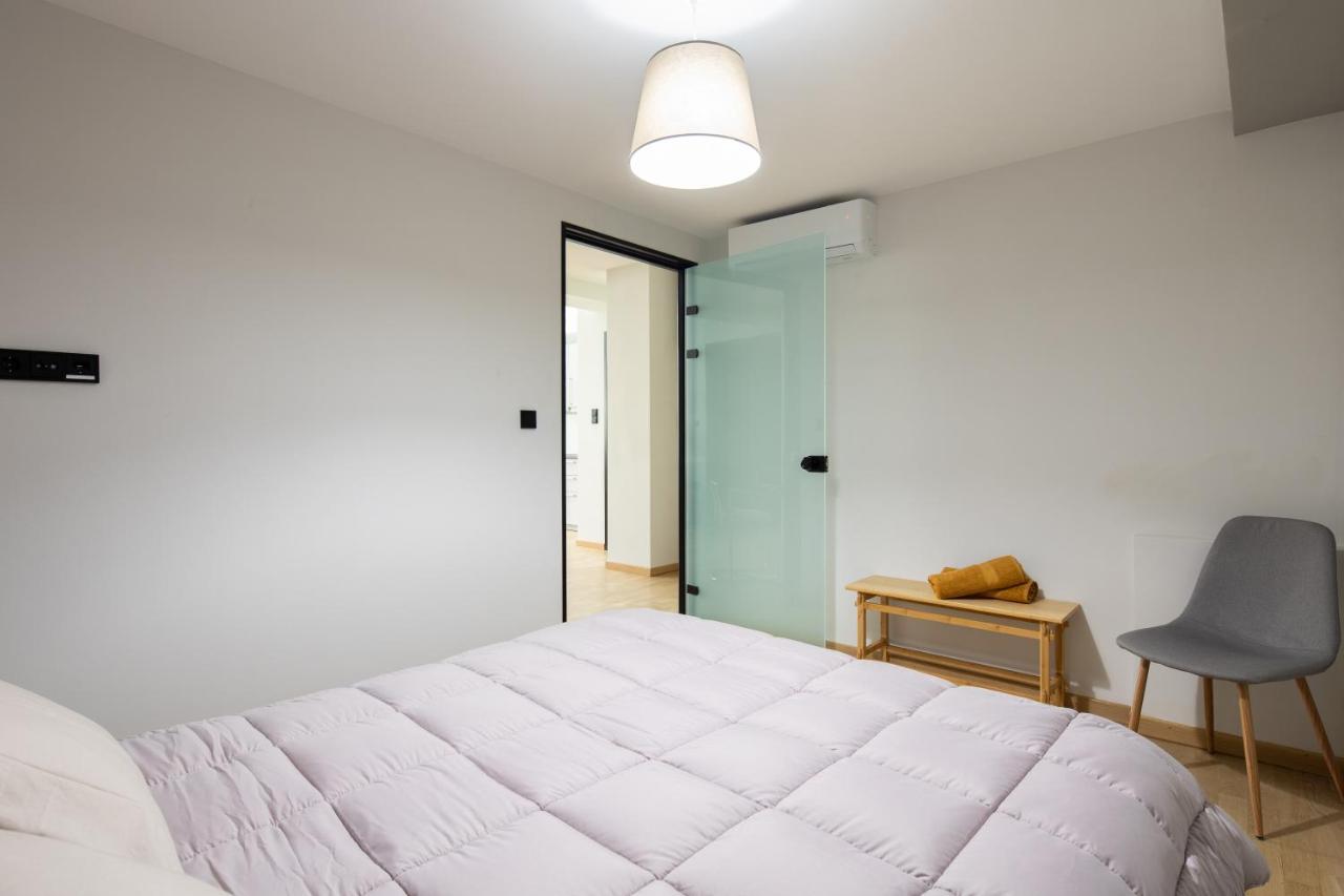 Bright 2Bdr Apartment Downtown Exarcheia! Atenas Exterior foto